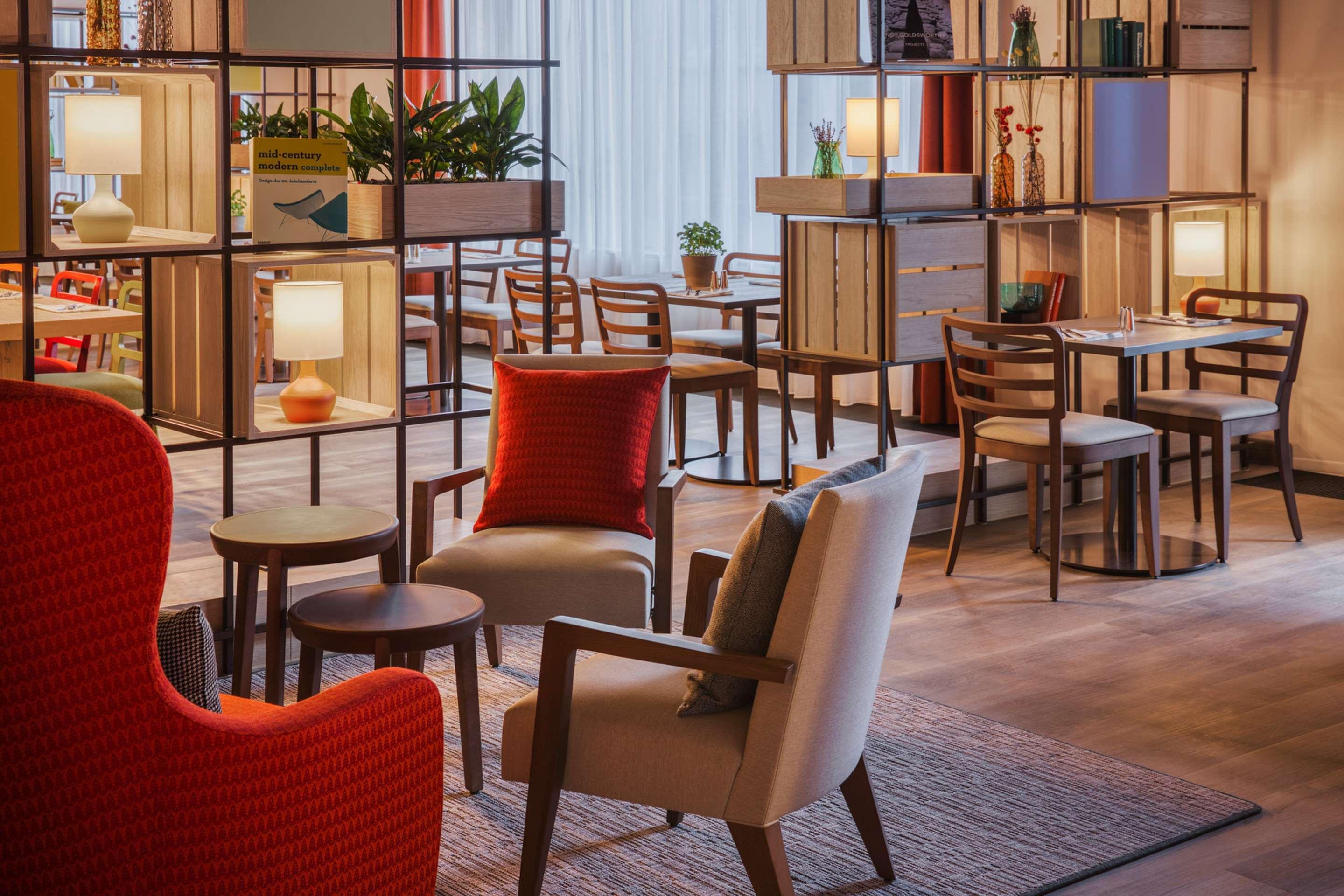 Intercityhotel Hotel 4*